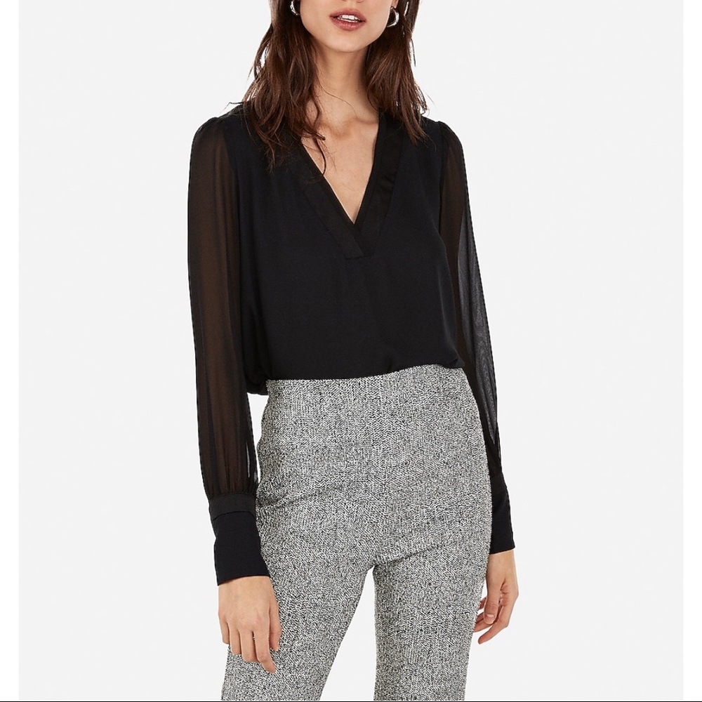 Express Mesh sleeve v neck top